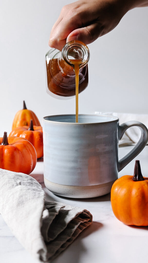 pumpkin spice syrup latte